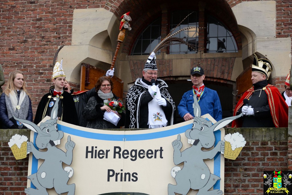 ../Images/Sleuteloverdracht gemeentehuis 2017 045.jpg